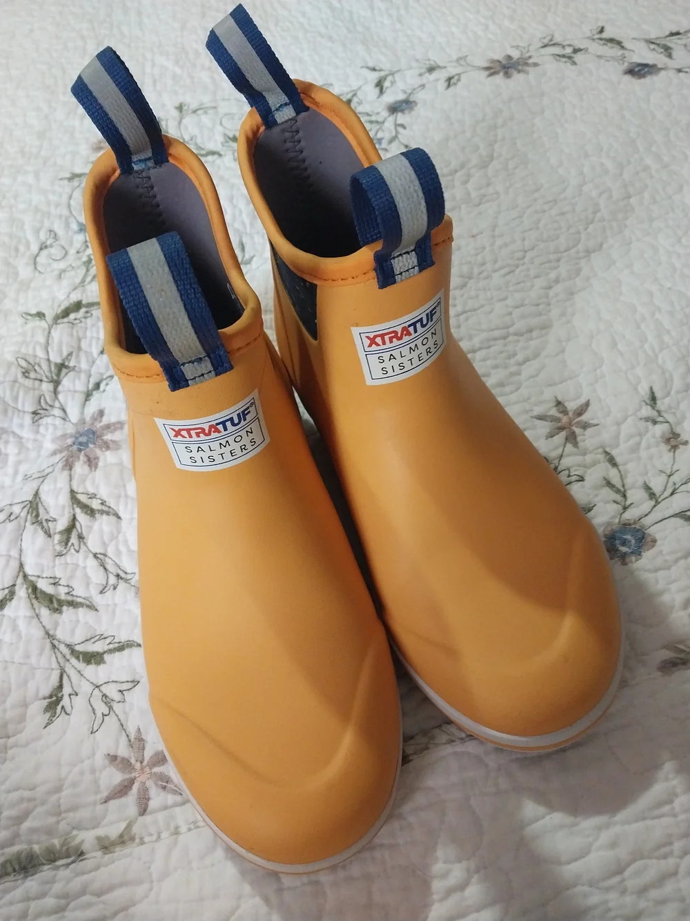 XTRATUF Salmon Sisters Women's Orange Slip-On Rain Boots Waterproof Size 7